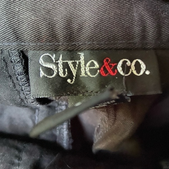 NET Style And Company, Wrinkle Free Black Twill Pants With Deep Front Pockets. - Picture 2 of 8